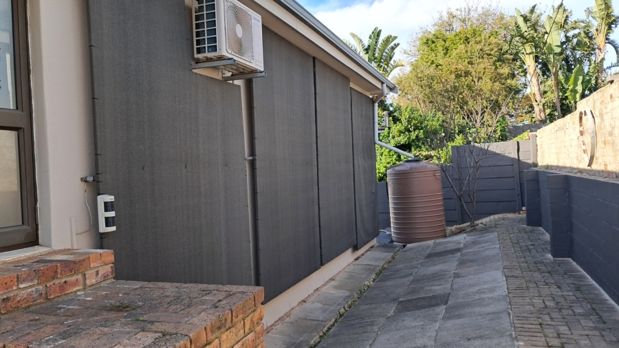 4 Bedroom Property for Sale in Hoogstede Western Cape